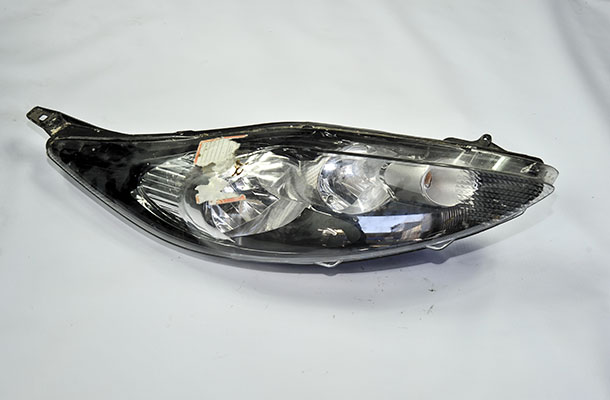 ford cıkma yedek fiesta 3 sağ far (3)